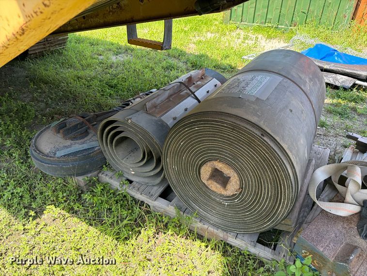 image for item DV7308 Impact 4043T crusher