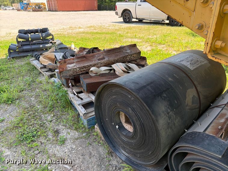 image for item DV7308 Impact 4043T crusher