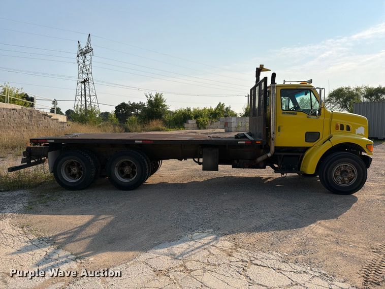 image for item DV8573 1997 Ford LT8501 flatbed truck