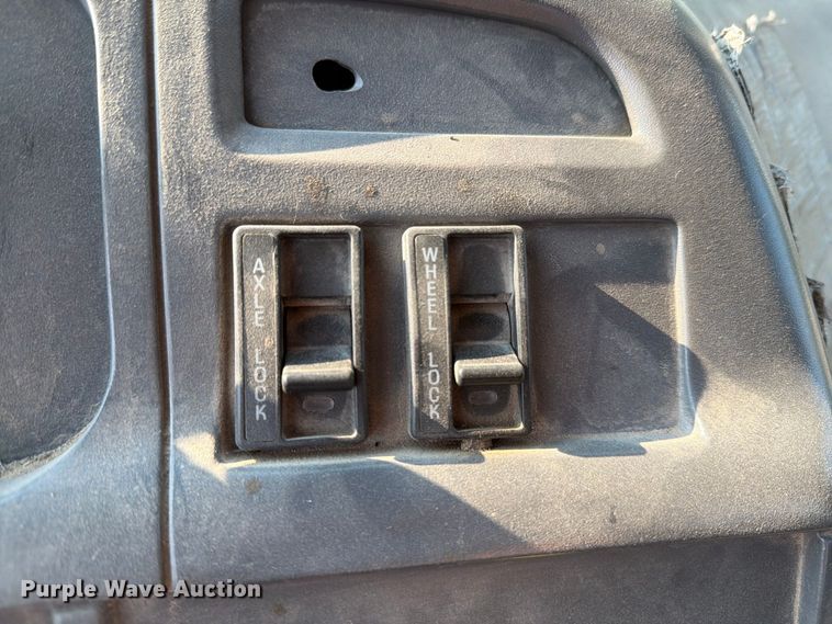 image for item DV8573 1997 Ford LT8501 flatbed truck