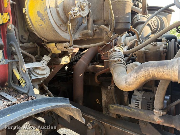 image for item DV8573 1997 Ford LT8501 flatbed truck