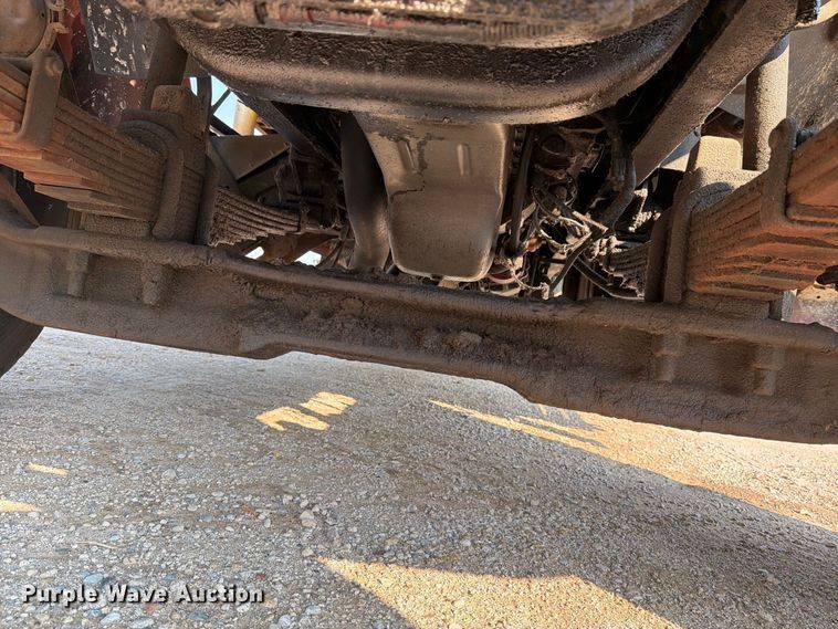 image for item DV8573 1997 Ford LT8501 flatbed truck