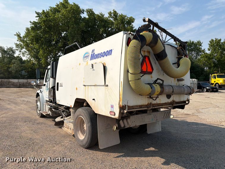 image for item DV8574 2015 Freightliner Business Class M2 street sweeper truck