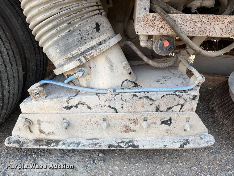 image for item DV8574 2015 Freightliner Business Class M2 street sweeper truck