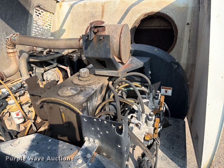 image for item DV8574 2015 Freightliner Business Class M2 street sweeper truck