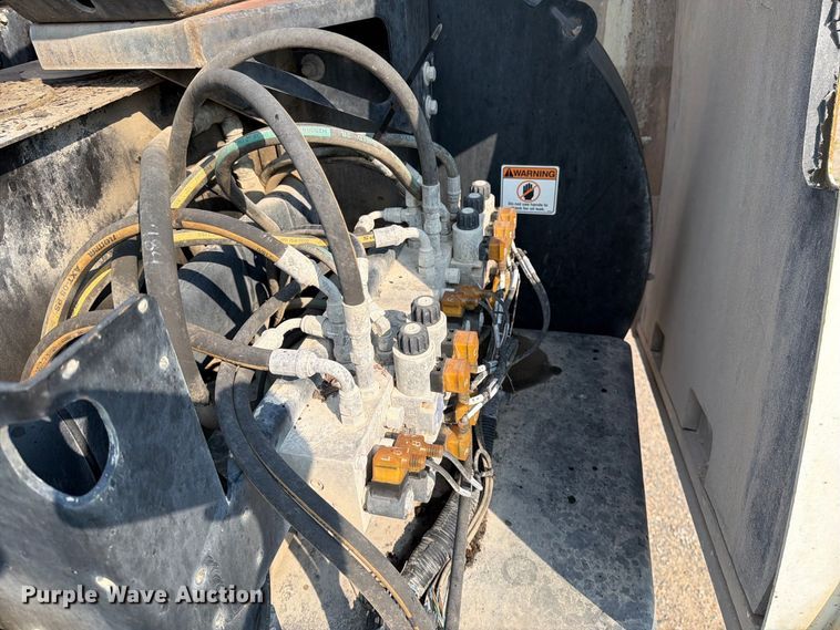 image for item DV8574 2015 Freightliner Business Class M2 street sweeper truck