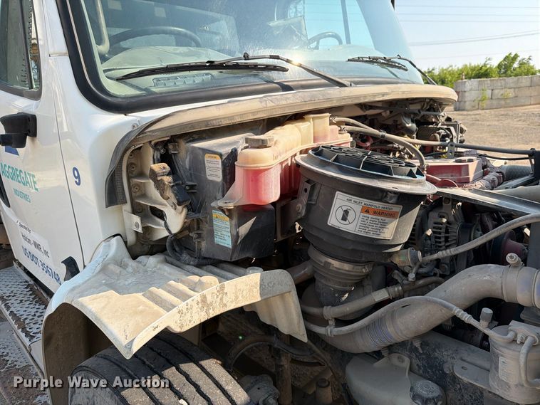 image for item DV8574 2015 Freightliner Business Class M2 street sweeper truck