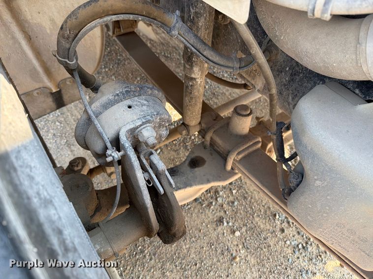 image for item DV8574 2015 Freightliner Business Class M2 street sweeper truck