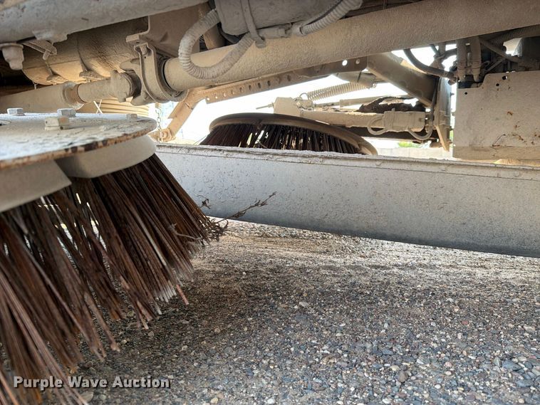 image for item DV8574 2015 Freightliner Business Class M2 street sweeper truck