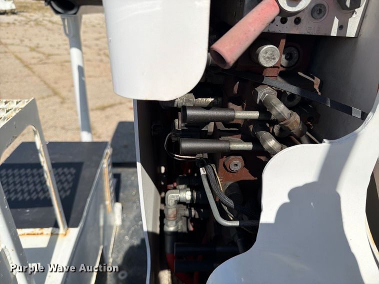 image for item DV8575 2013 International 4300 bucket truck