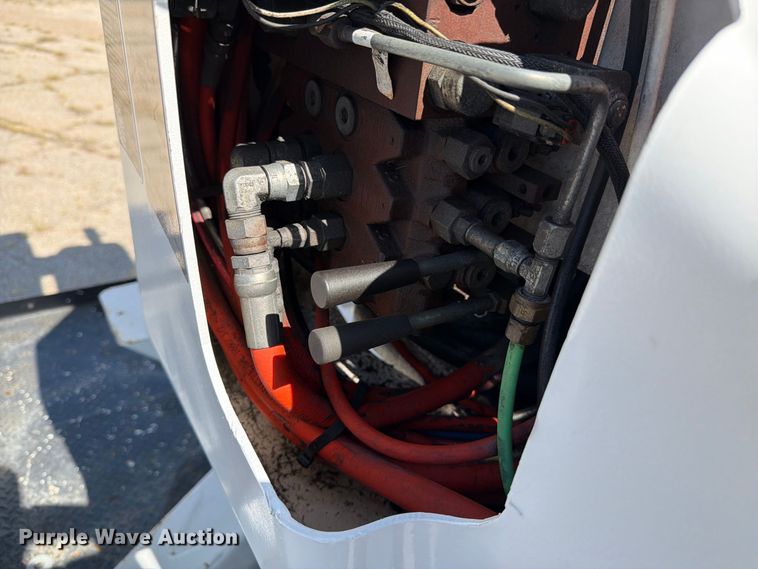 image for item DV8575 2013 International 4300 bucket truck