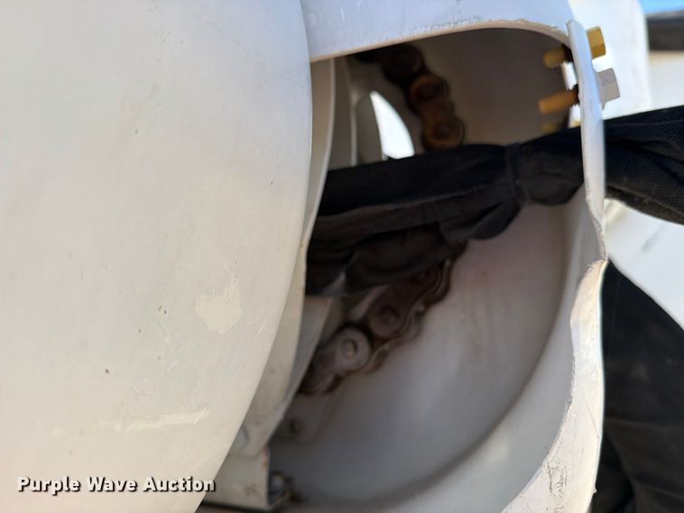 image for item DV8575 2013 International 4300 bucket truck