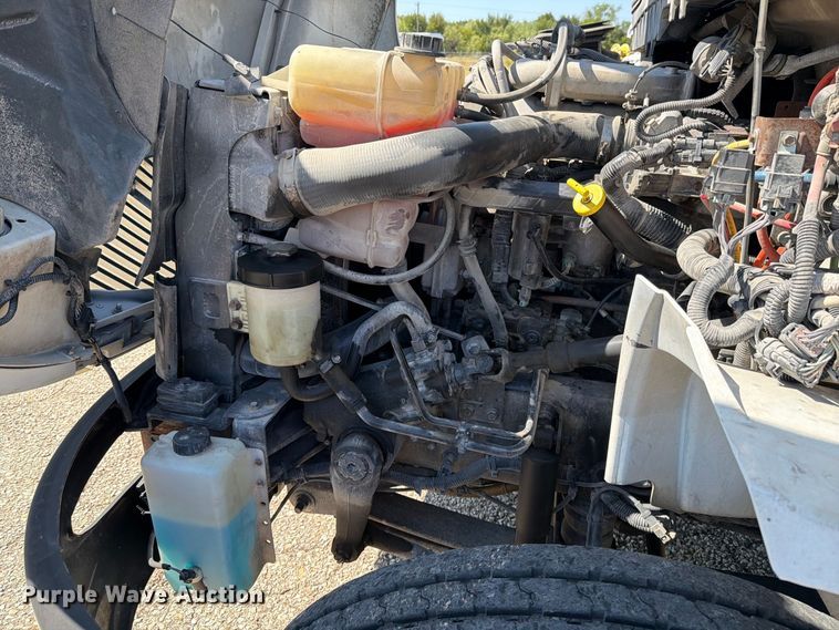 image for item DV8575 2013 International 4300 bucket truck
