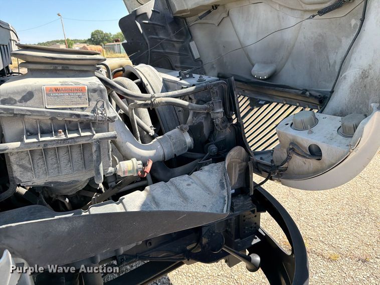 image for item DV8575 2013 International 4300 bucket truck