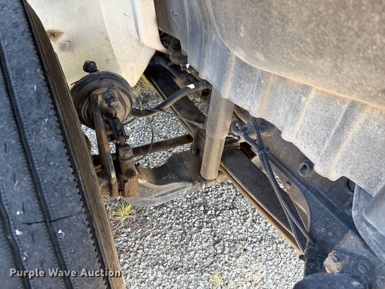 image for item DV8575 2013 International 4300 bucket truck