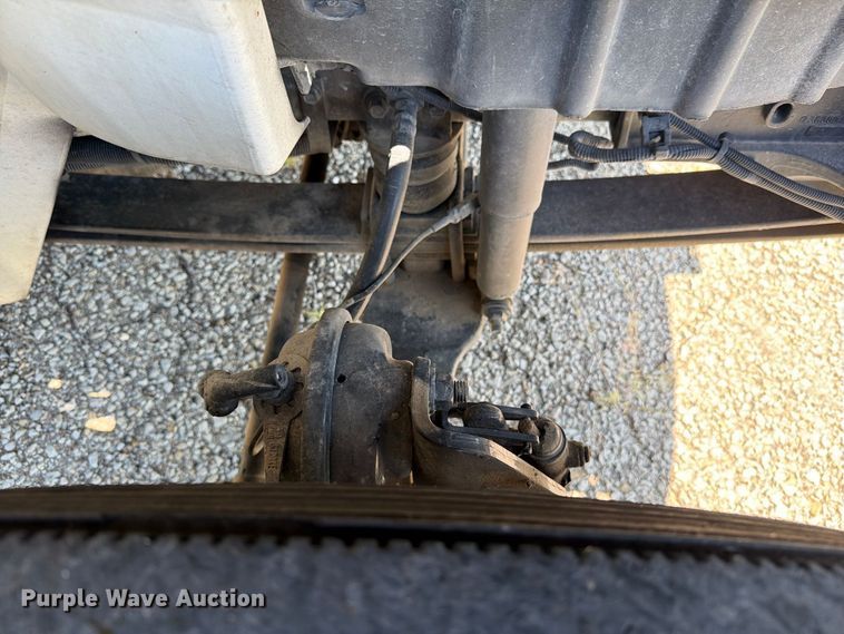 image for item DV8575 2013 International 4300 bucket truck