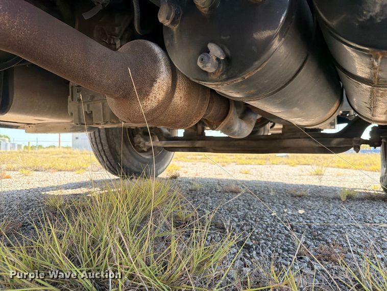 image for item DV8575 2013 International 4300 bucket truck