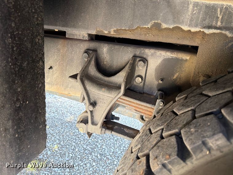 image for item DV8575 2013 International 4300 bucket truck