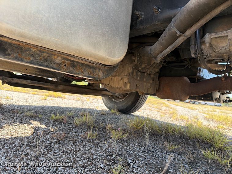 image for item DV8575 2013 International 4300 bucket truck