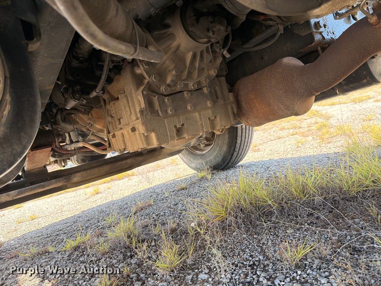 image for item DV8575 2013 International 4300 bucket truck
