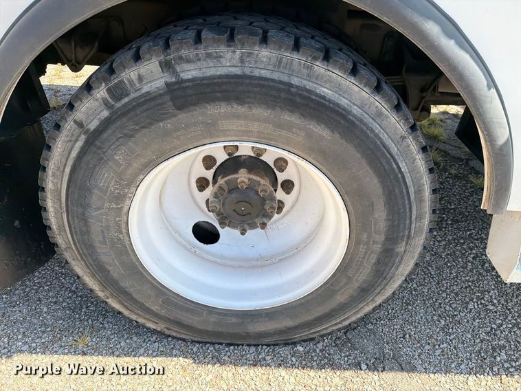 image for item DV8575 2013 International 4300 bucket truck