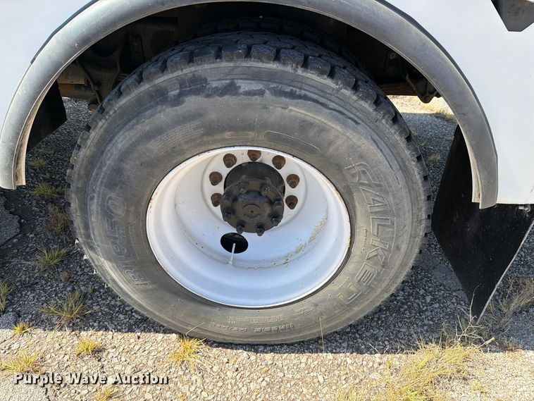 image for item DV8575 2013 International 4300 bucket truck