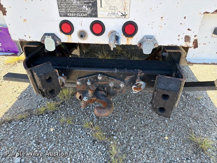 image for item DV8576 2012 International 4300 bucket truck