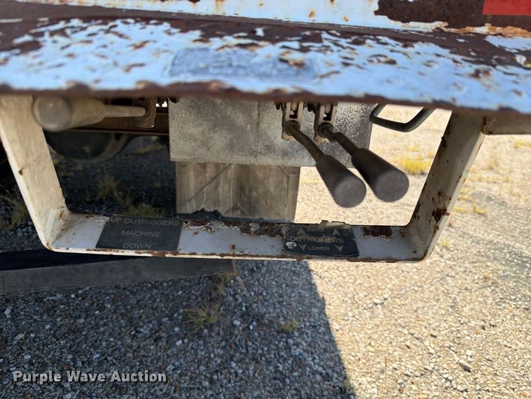 image for item DV8576 2012 International 4300 bucket truck