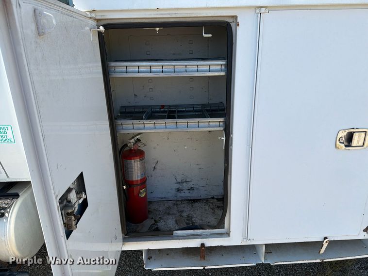 image for item DV8576 2012 International 4300 bucket truck