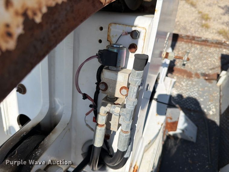 image for item DV8576 2012 International 4300 bucket truck