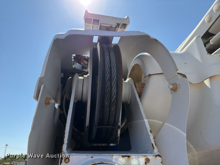 image for item DV8576 2012 International 4300 bucket truck