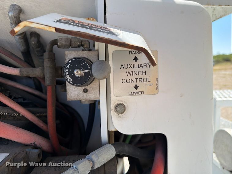 image for item DV8576 2012 International 4300 bucket truck
