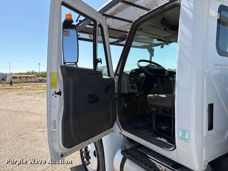 image for item DV8576 2012 International 4300 bucket truck