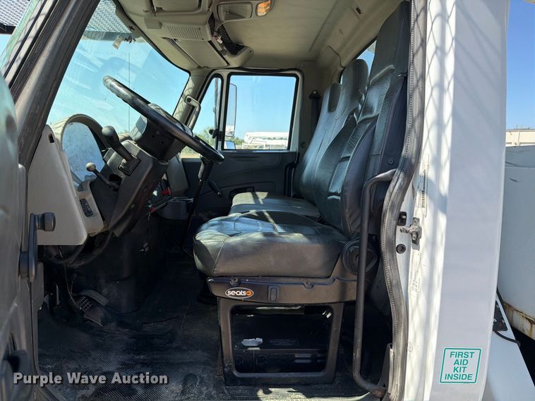 image for item DV8576 2012 International 4300 bucket truck