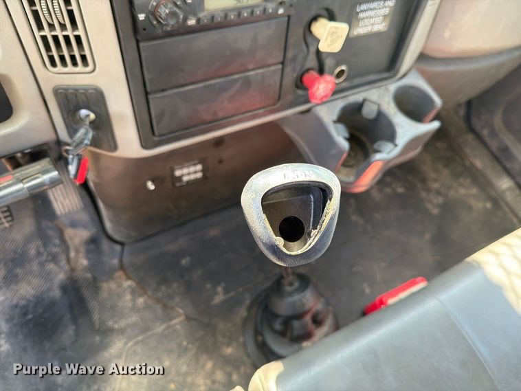 image for item DV8576 2012 International 4300 bucket truck