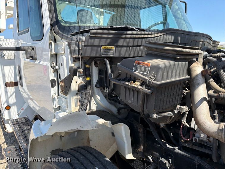 image for item DV8576 2012 International 4300 bucket truck