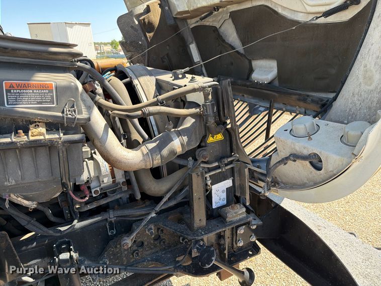 image for item DV8576 2012 International 4300 bucket truck