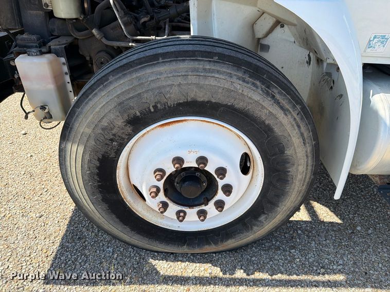 image for item DV8576 2012 International 4300 bucket truck