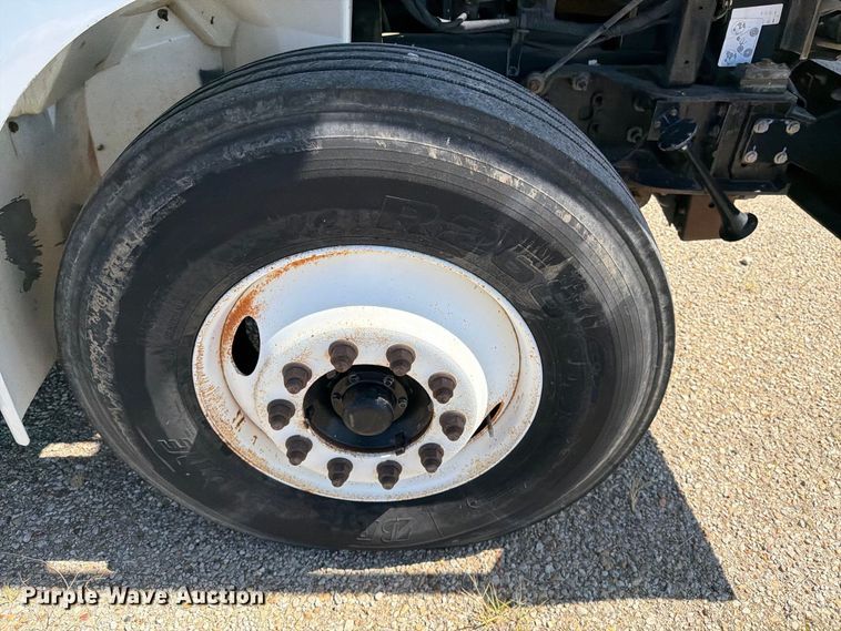 image for item DV8576 2012 International 4300 bucket truck