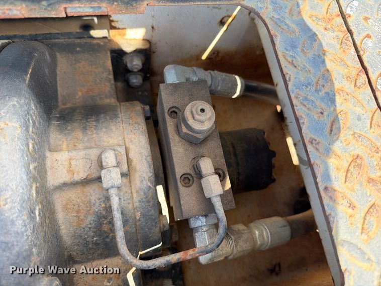 image for item DV8577 2009 International 4300 digger derrick truck
