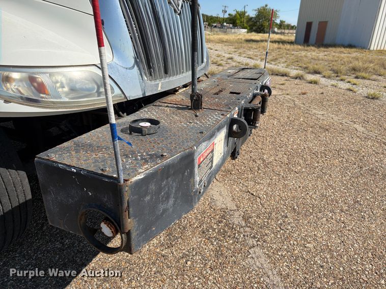 image for item DV8577 2009 International 4300 digger derrick truck