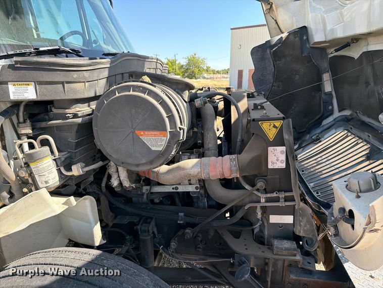 image for item DV8577 2009 International 4300 digger derrick truck