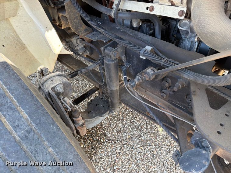 image for item DV8577 2009 International 4300 digger derrick truck