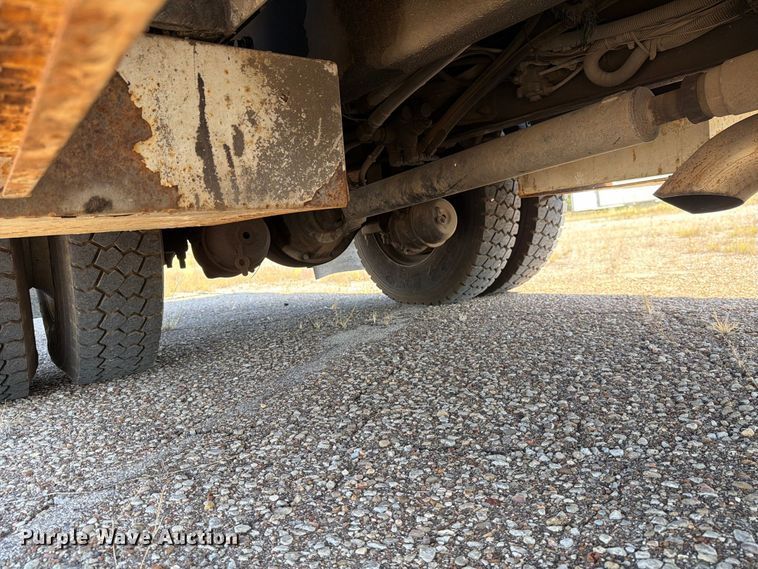 image for item DV8577 2009 International 4300 digger derrick truck