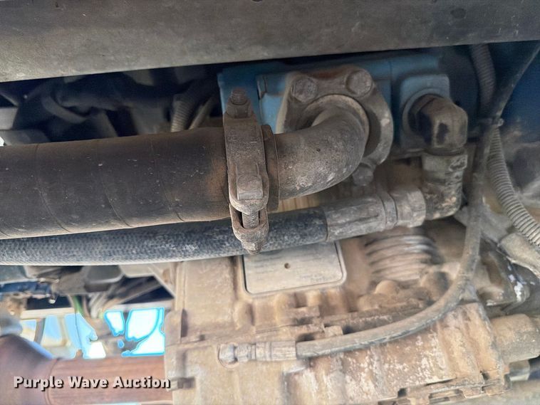image for item DV8577 2009 International 4300 digger derrick truck