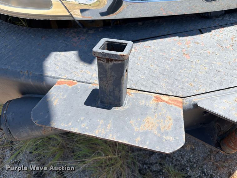 image for item DV8578 2006 International 4300 digger derrick truck