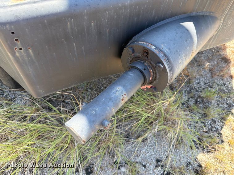 image for item DV8578 2006 International 4300 digger derrick truck