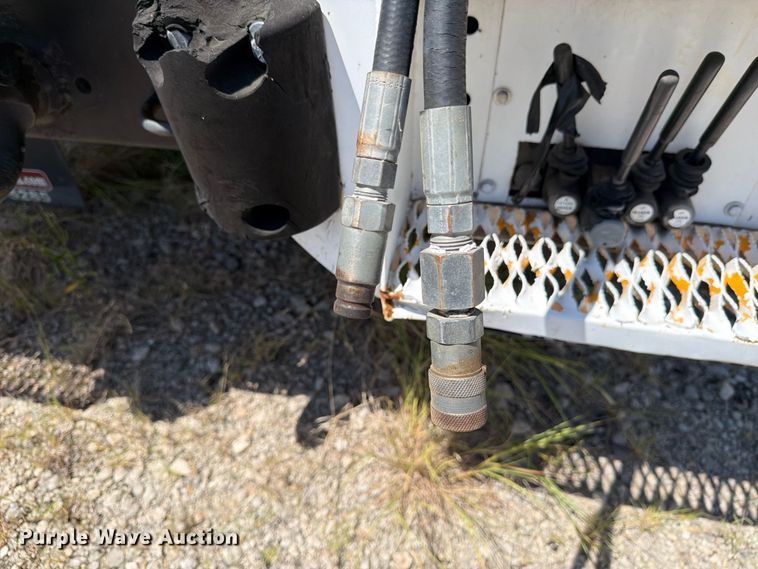 image for item DV8578 2006 International 4300 digger derrick truck