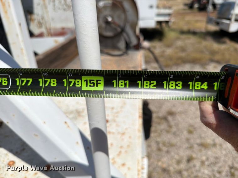 image for item DV8578 2006 International 4300 digger derrick truck