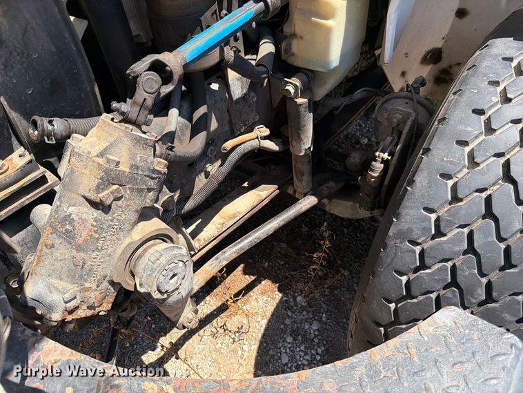 image for item DV8578 2006 International 4300 digger derrick truck